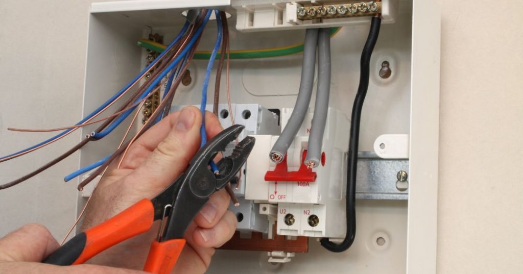 Circuitos e fiações elétricas em Atibaia